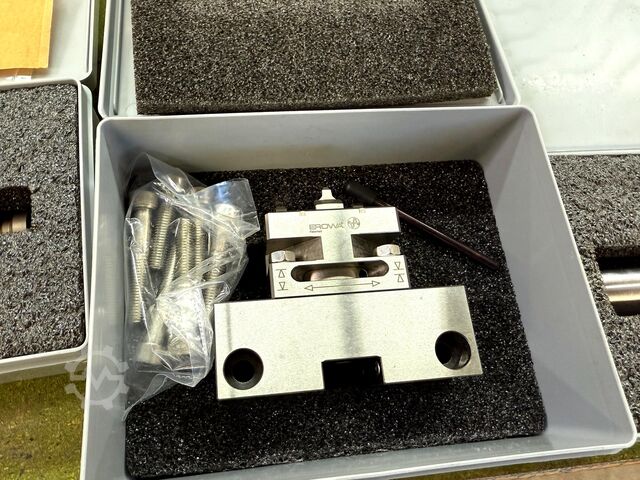 Werkbank mit Inhalt Workbench with Contents