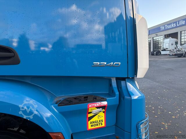 Sattelauflieger mit am Lkw montiertem Ladekran Mercedes-Benz ACTROS AROCS 3240