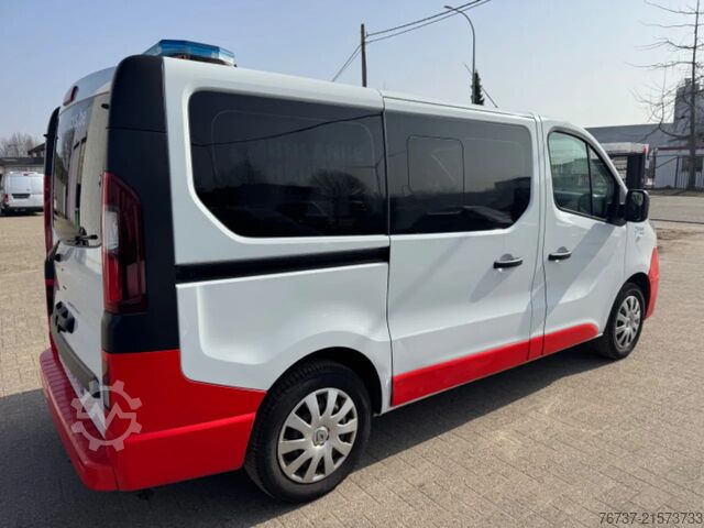 Rettungswagen Renault Trafic **AMBULANCE-RETTUNGSWAGEN**