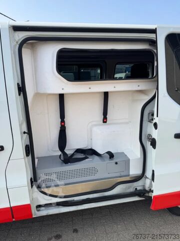 Rettungswagen Renault Trafic **AMBULANCE-RETTUNGSWAGEN**