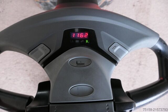 Hochhubwagen bt SWE 080L Batterie 44/2020