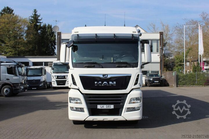 Kühlkoffer-LKW MAN TGX 26.460 CS 850 Retarder  Schlafkabine  ZUG !
