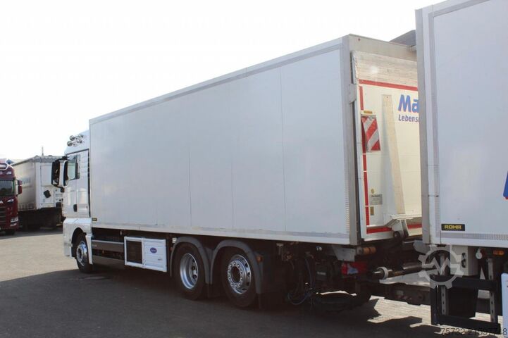 Kühlkoffer-LKW MAN TGX 26.460 CS 850 Retarder  Schlafkabine  ZUG !