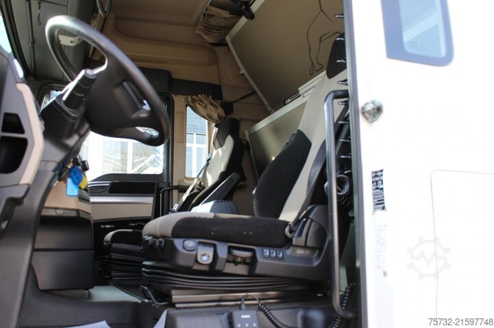 Kühlkoffer-LKW MAN TGX 26.460 CS 850 Retarder  Schlafkabine  ZUG !
