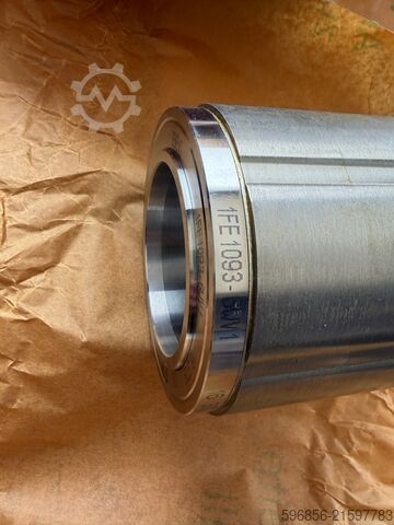 SIEMENS 1FE1093-6WV11-1BZ2-Z FZ616 3709 01 001 Synchronmotor 16,8–21,5 kW SIEMENS 1FE1093-6WV11-1BZ2-Z FZ616 3709 01 001 SILNIK SYNCHRONICZNY 16,8–21,5 kW SIEMENS 1FE1093-6WV11-1BZ2-Z FZ616 3709 01 001 SILNIK SYNCHRONICZNY 16,8–21,5 kW