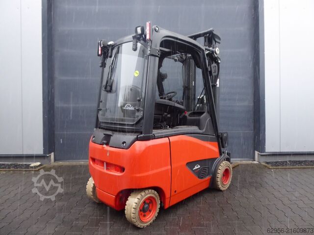 Elektro 4 Rad-Stapler Linde E20PH-02