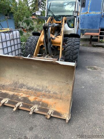 Radlader LIEBHERR L506C