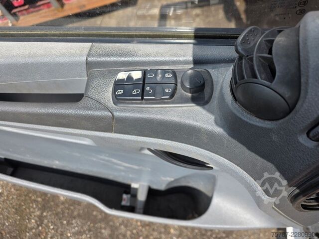 Swap body truck MERCEDES-BENZ 1524 BDF mit Klima, Ladebordwand, 2 x Bett