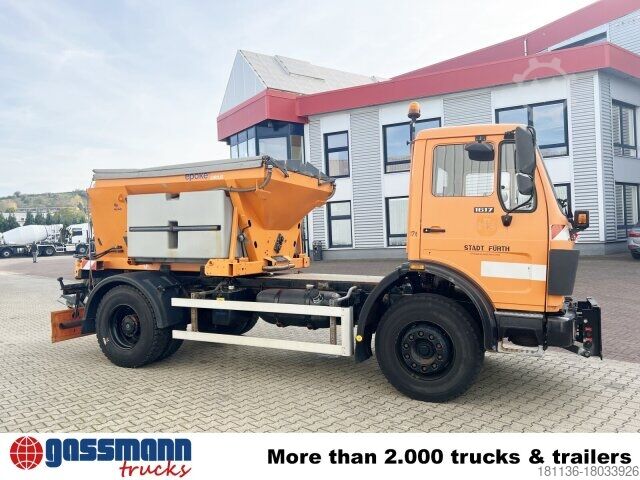 Kehrmaschine Mercedes-Benz 1617 C 4x2, Winterdienstausstattung