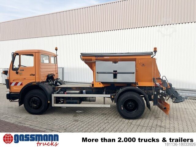 Kehrmaschine Mercedes-Benz 1617 C 4x2, Winterdienstausstattung