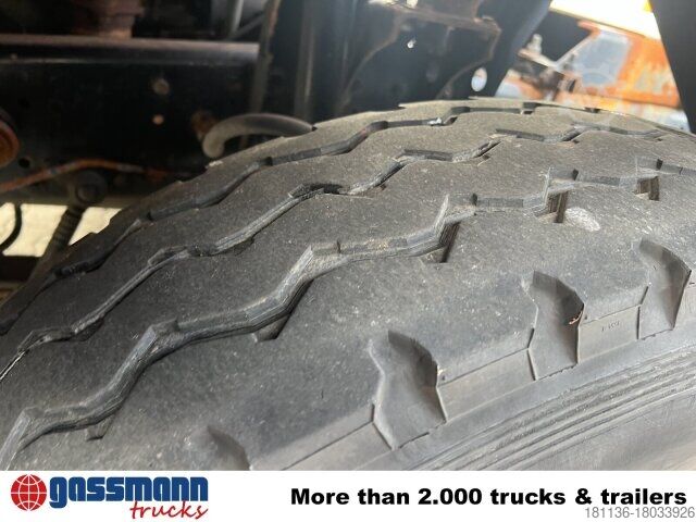 Kehrmaschine Mercedes-Benz 1617 C 4x2, Winterdienstausstattung