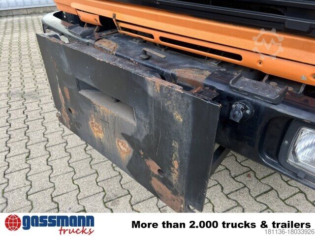 Kehrmaschine Mercedes-Benz 1617 C 4x2, Winterdienstausstattung