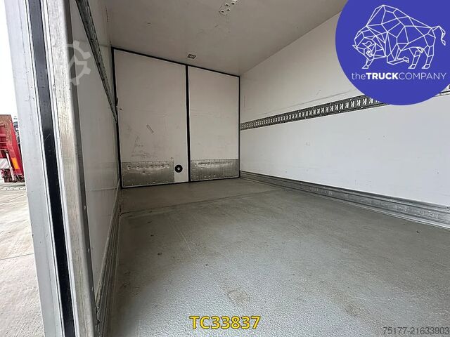 Nissan NT500 150.65 refrigerated truck Nissan NT500 150.65 frigo