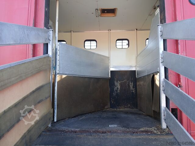 Horse truck Renault S150