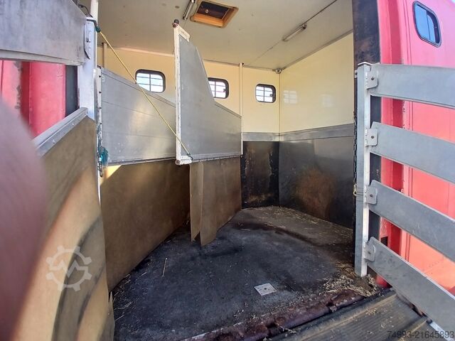 Horse truck Renault S150