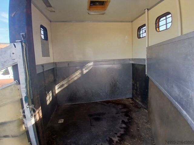 Horse truck Renault S150