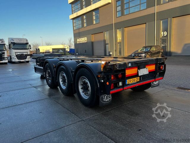 Container transport Renders F08FJ3HWSA 3DFCST / Container Chassis / 45FT / ...