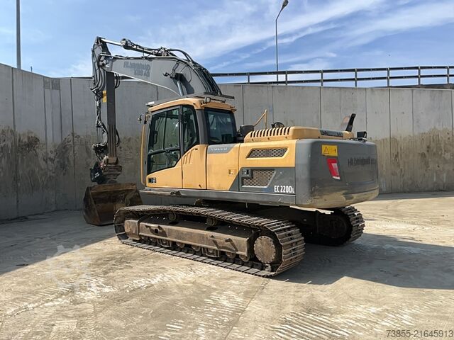 Tracked Excavator Volvo EC220DL