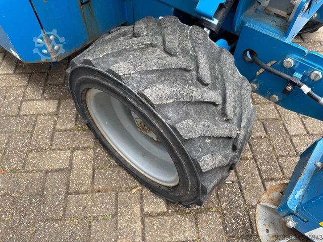 Scissor lift Genie GS3369RT Hoogwerker Schaarhoogwerker Ruwterrein