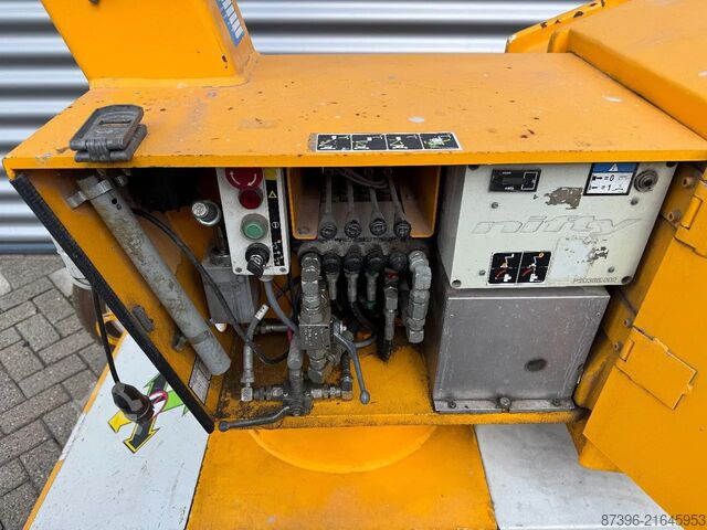 Gelenkteleskoparbeitsbühne Niftylift HR12NE Hoogwerker Knikarmhoogwerker