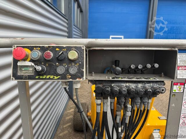Gelenkteleskoparbeitsbühne Niftylift HR12NE Hoogwerker Knikarmhoogwerker