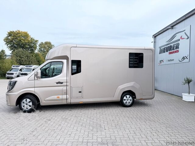 Livestock transporter RENAULT Master STX 5 Sitzer Haras ex. Lang