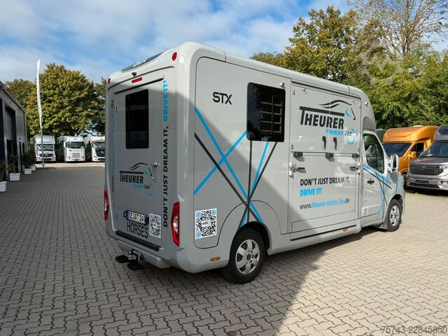 Livestock transporter RENAULT Master STX 3 Sitzer  Haras / Hengste