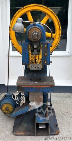 For sale in excellent condition Exzenterpresse 10t