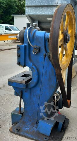 For sale in excellent condition Exzenterpresse 10t