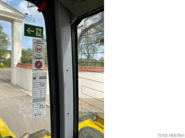 Teleskoparmstapler Wacker TH 412 Teleskoplader