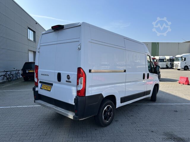 Kastenwagen Fiat Ducato 30 2.3 MultiJet L2 H2 / Navi / Camera / ...