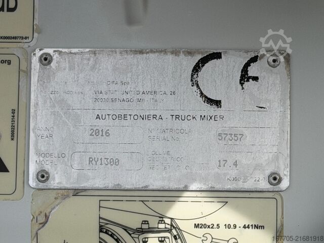 Betonmischer LKW Iveco TRAKKER 450