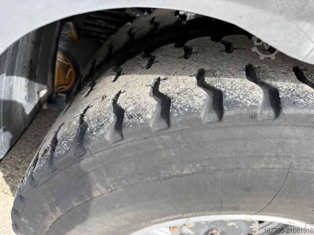 Betonmischer LKW Iveco TRAKKER 450