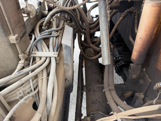 Radfertiger Dynapac F121-6W