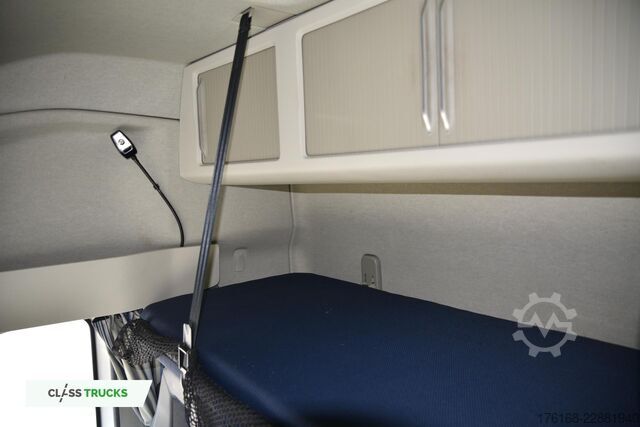 Standard tractor unit VOLVO FH 500 XL Retarder i-ParkCool ACC