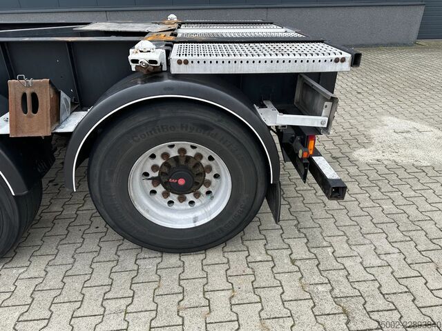 Containertransport Van Hool 20FT ADR CHASSIS / empty weight 3.300kg / SAF D...