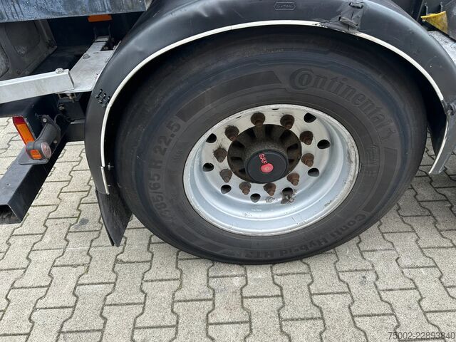 Containertransport Van Hool 20FT ADR CHASSIS / empty weight 3.300kg / SAF D...