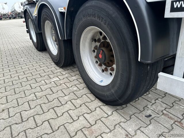 Containertransport Van Hool 20FT ADR CHASSIS / empty weight 3.300kg / SAF D...