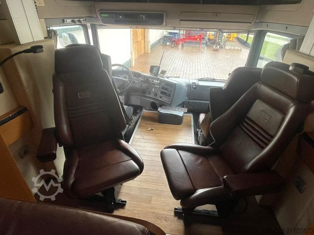 Cattle truck SCANIA Pferdetransporter