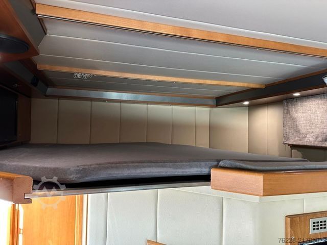 Cattle truck SCANIA Pferdetransporter