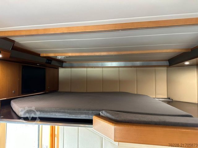 Cattle truck SCANIA Pferdetransporter