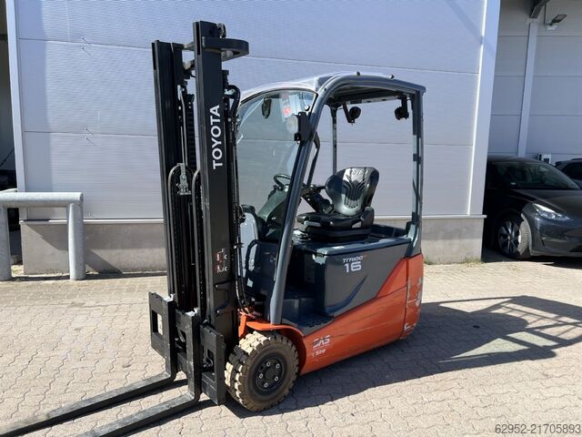Electric 3-wheel forklift Toyota 8 FBE 16 T / 410 Std.!