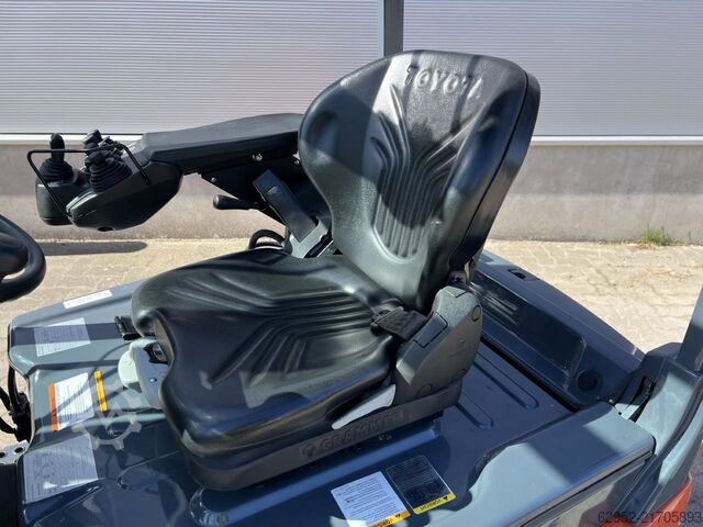 Electric 3-wheel forklift Toyota 8 FBE 16 T / 410 Std.!