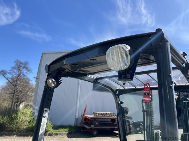 Electric 3-wheel forklift Toyota 8 FBE 16 T / 410 Std.!