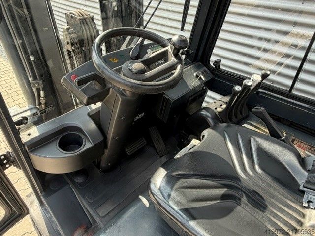 Electric 4-wheel forklift Still R60-30