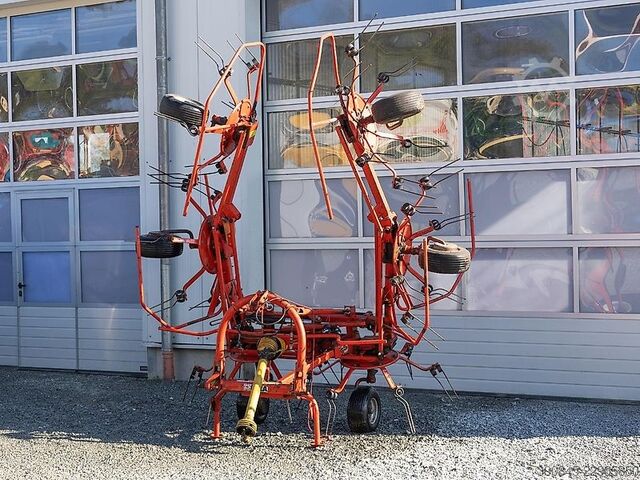 Heuwender Fella TH 680 D