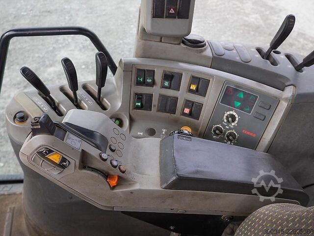 Traktor Claas Arion 620
