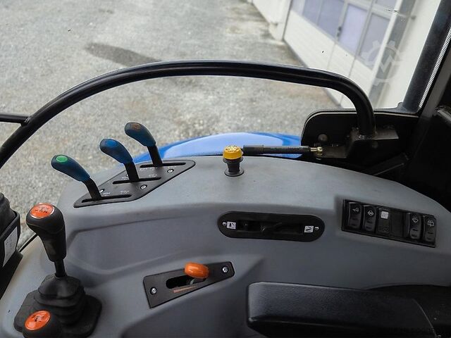 Tractor New Holland T 5.90 S