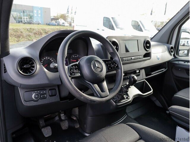 Van Mercedes-Benz Sprinter 317 CDI Kombi,Rollstuhllift,8Sitze