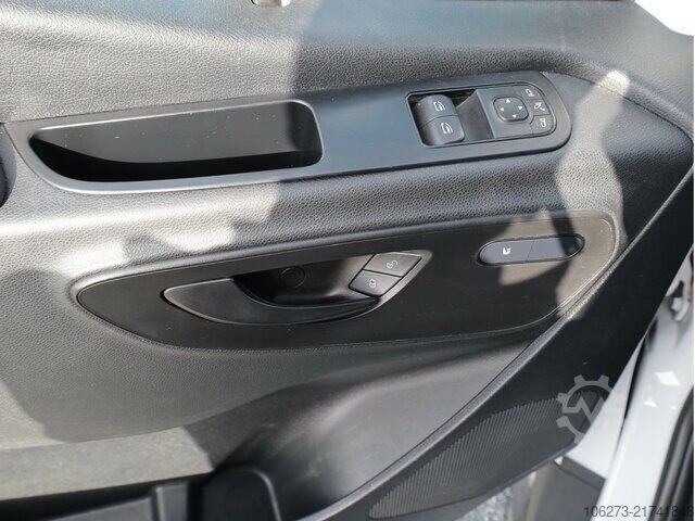 Van Mercedes-Benz Sprinter 317 CDI Kombi,Rollstuhllift,8Sitze